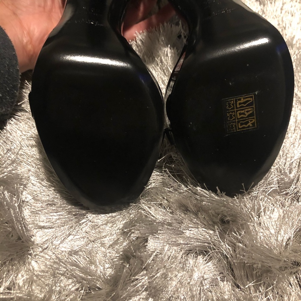 YSL Hall Sandal - Picture 4 of 8
